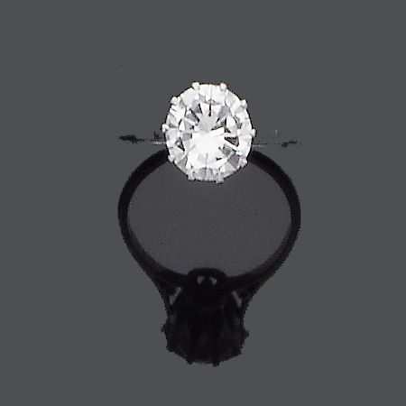A diamond single-stone ring