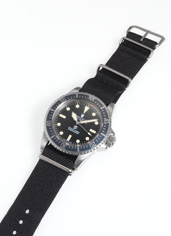 Rolex. A rare stainless steel automatic centre seconds Royal Navy Military Issue divers watch  Subma