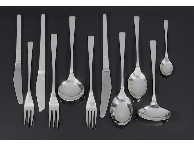 DAVID MELLOR : A rare hand forged silver Embassy pattern table service of flatware, London 1971 / 1972,  (115)