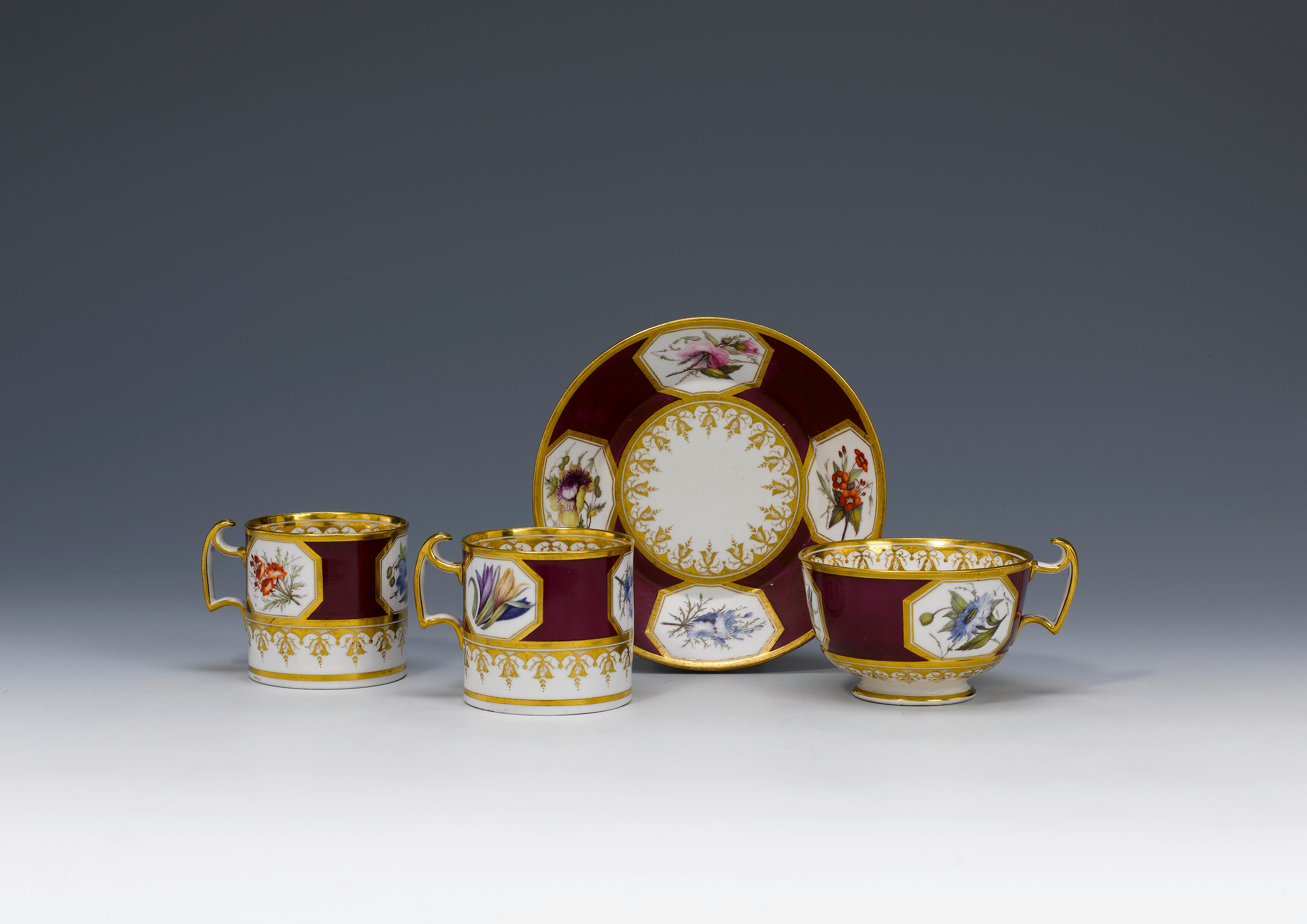 Фарфор на английском. Английский фарфор. Английский фарфор 19 века. Porcelain of England Royal Crown. Фарфор Англия Marvell.