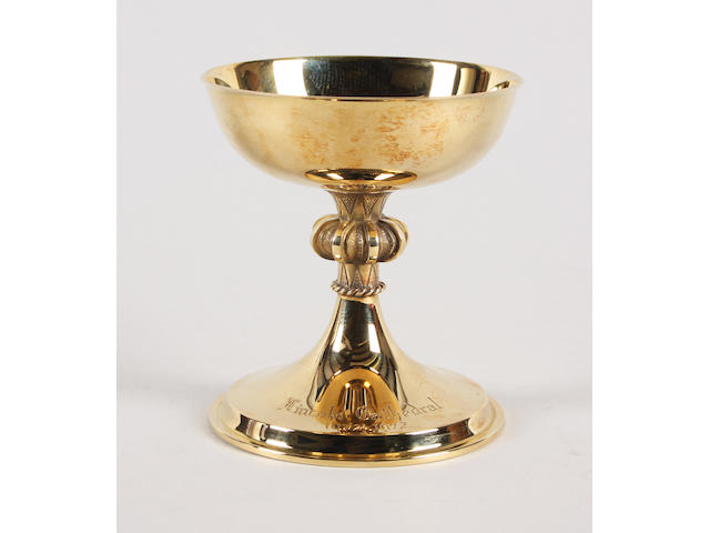 An 18 carat gold replica of The Lincoln Chalice By A. E. Jones, Birmingham, 1972,  (2)