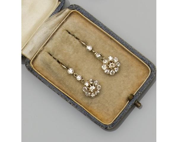 A pair of diamond cluster earpendants