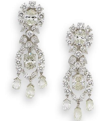 Bonhams : A diamond fringe necklace and pendent earring suite, by Dianoor