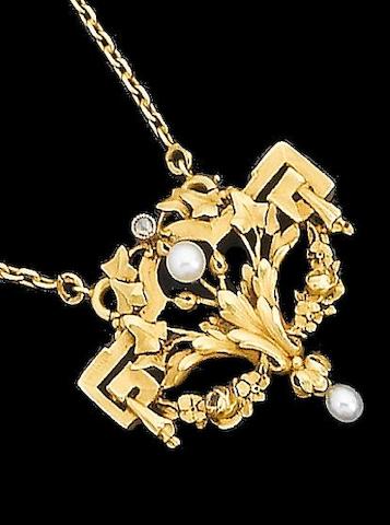 A pearl and diamond pendant/necklace,