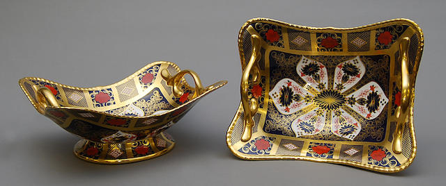A pair of Royal Crown Derby Imari pedestal dishes