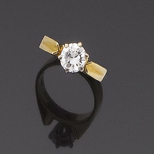 A diamond single-stone ring