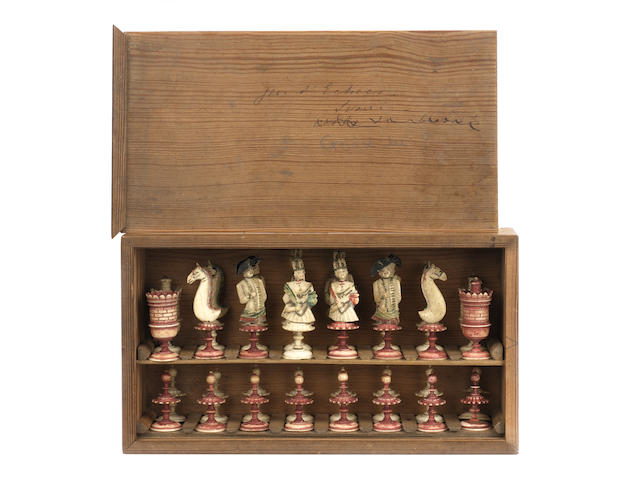 A figural bone "bust" chess set, Nuremberg, circa 1780,