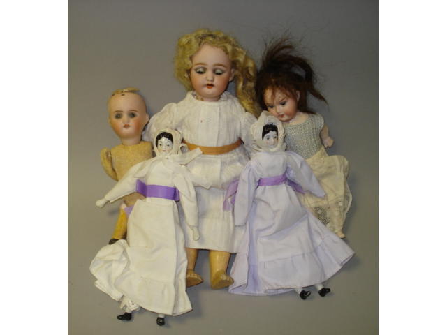 Large collection of dolls lot