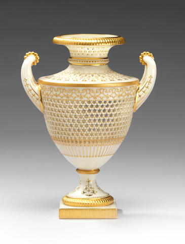 An exceptional Royal Worcester vase by George Owen Dated 1912.