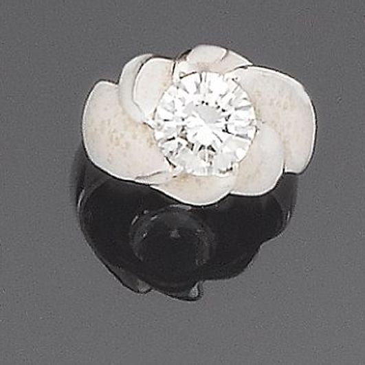 A diamond single stone ring,