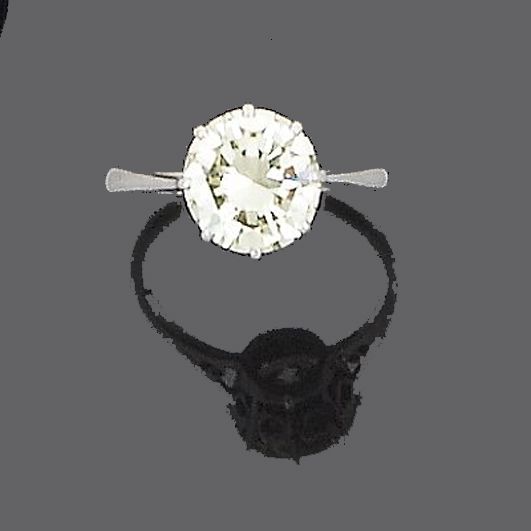 A diamond single-stone ring