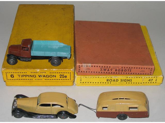 Dinky (pre-war) Trade box for Six 25e Tipping wagons