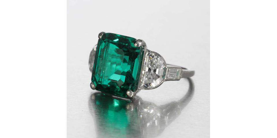 A fine art deco emerald and diamond ring,