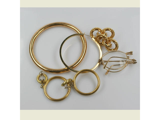 A collection of precious yellow metal jewellery