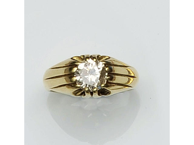 A gentleman's single stone diamond ring