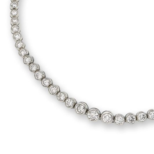 A diamond rivière