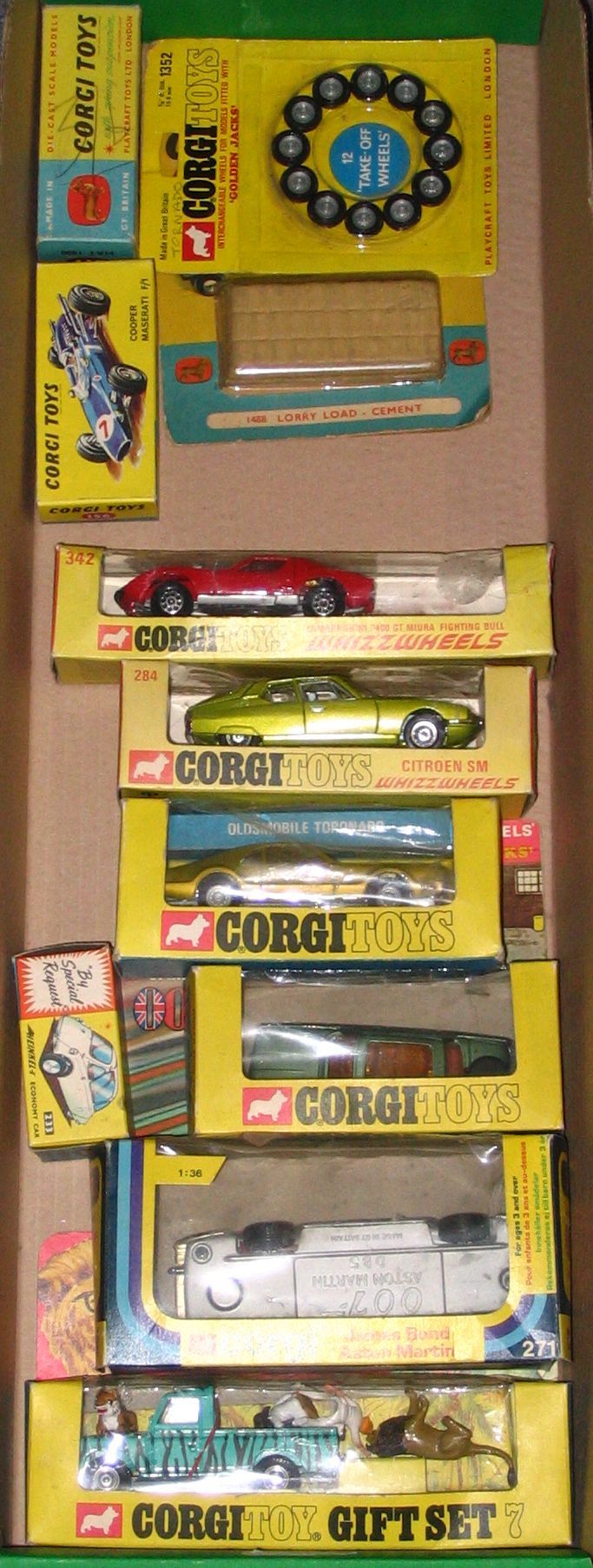 Corgi various boxed models 9