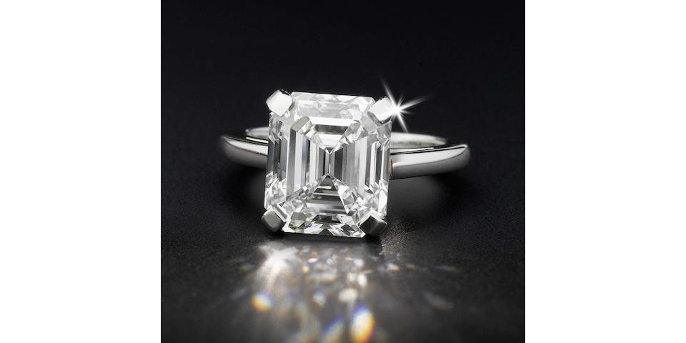 An impressive diamond single-stone ring, by De Beers