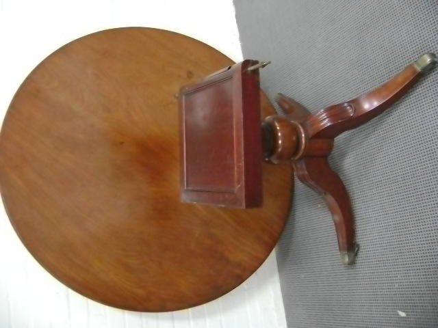 A William IV mahogany breakfast table,