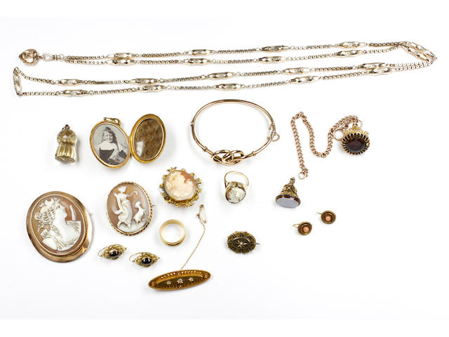 A collection of antique jewellery,