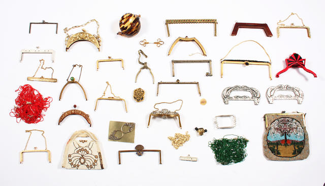 A group of late 19th/early 20th century bag clasps