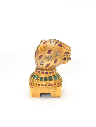 An important gem-set gold Finial in the form of a Tiger's Head from the throne of Tipu Sultan (1750-99) Mysore (Seringapatam), made between 1787-93 image 3
