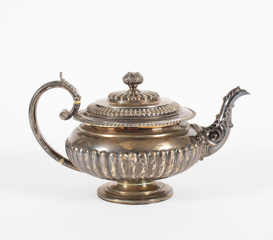 A George IV silver teapot By George MacHattie, Edinburgh, 1821,