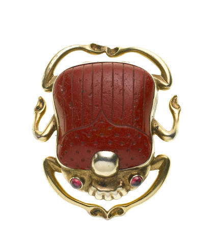 A Victorian silver-gilt and hardstone mounted novelty scarab vinaigrette, unmarked,