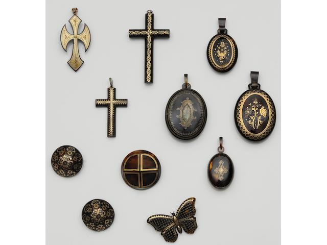 A collection of Victorian tortoiseshell piqu&#233;work jewellery (11)