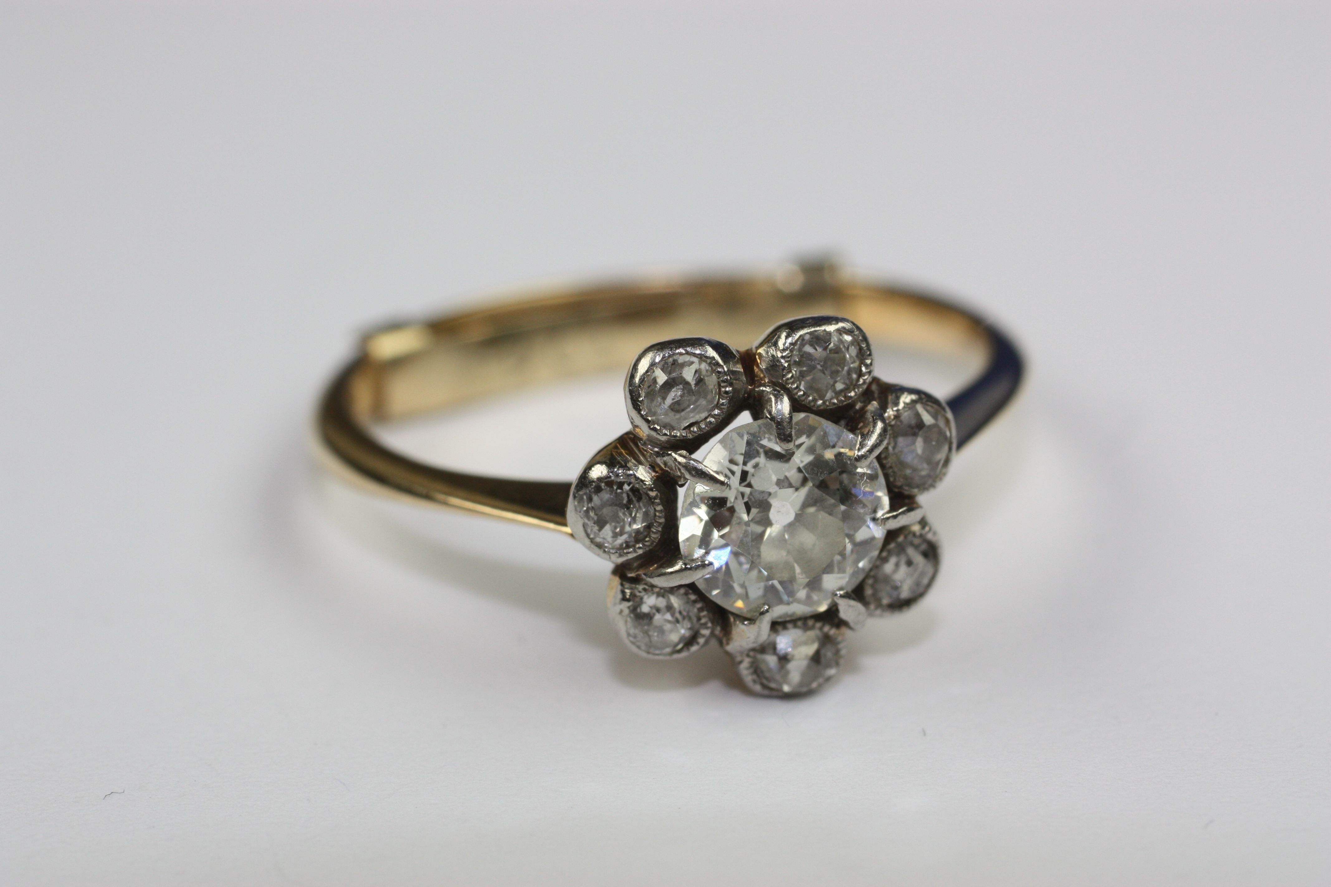 A diamond cluster ring
