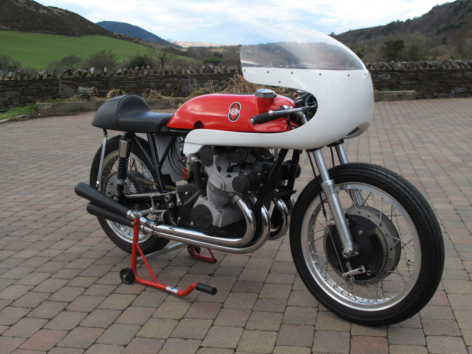 Umbo Masetti Gilera 500cc 1950 1:22 scale model motorcycle 
