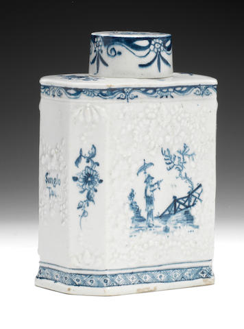 A fine Lowestoft tea canister and cover, circa 1760-62