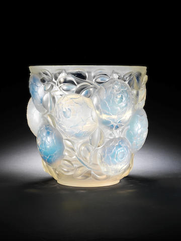 Ren&#233; Lalique 'Oran' a Large Opalescent Vase, design 1927