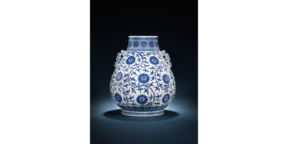 A very fine and large blue and white pear-shaped vase, hu Qianlong seal mark and of the period