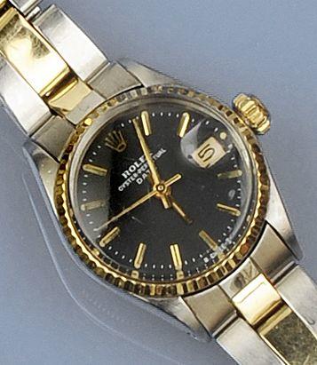 Rolex: A lady's Oyster Perpetual calendar wristwatch