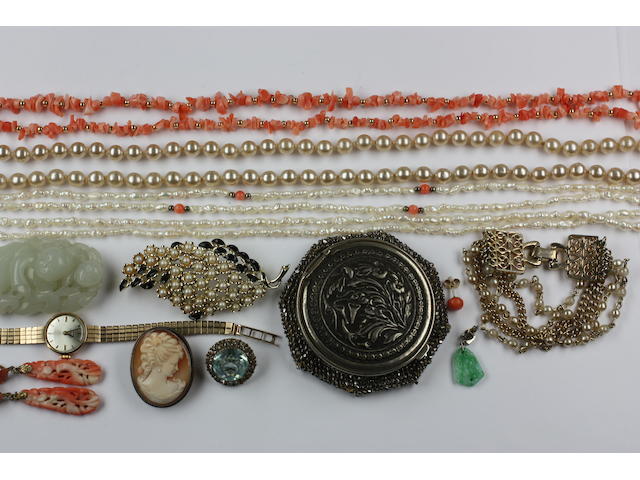 A mixed lot of jewellery and a jade carving