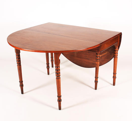 A late George III mahogany dropleaf table