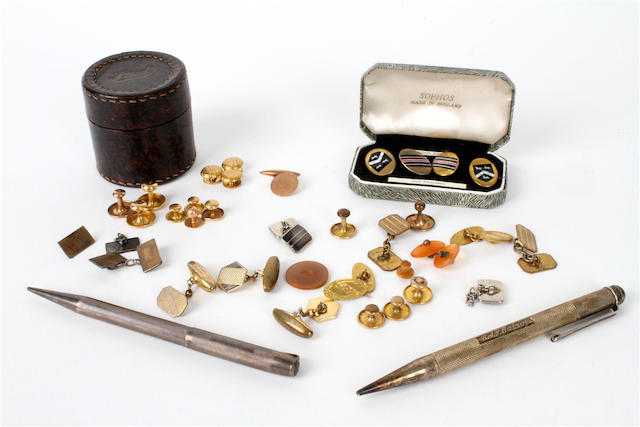 A quantity of dress studs, cufflinks and other items