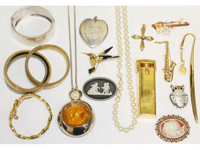 A collection of jewellery including a David Anderson owl brooch,