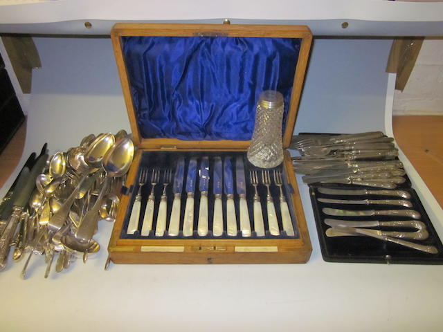 A cased set of mother of pearl dessert knives and forks, by Goldsmiths and Silversmiths Co. Ltd, London 1913,  (Qty)