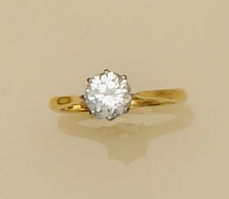 A diamond single stone ring
