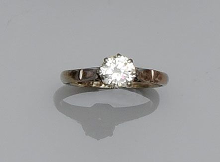 A single stone diamond ring