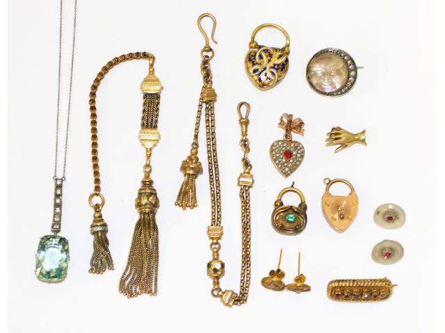 A collection of jewellery items, (qty)