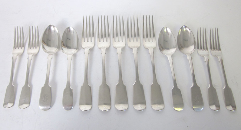 A quantity of silver Fiddle pattern flatware  (14) image 1