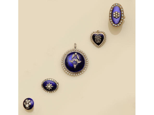 A collection of blue enamel and gem set jewellery (5)