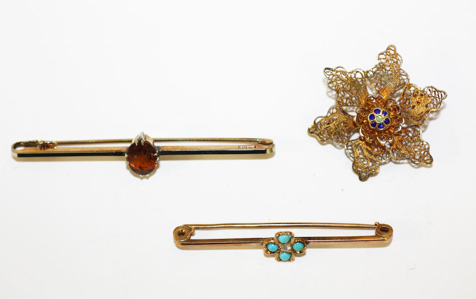 A collection of Victorian and later brooches (9)
