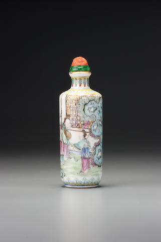 A 'famille-rose' enamel on porcelain 'fictional figures' snuff bottle Maochun, Jingdezhen, Maochun yazhi mark, 1796&#8211;1830
