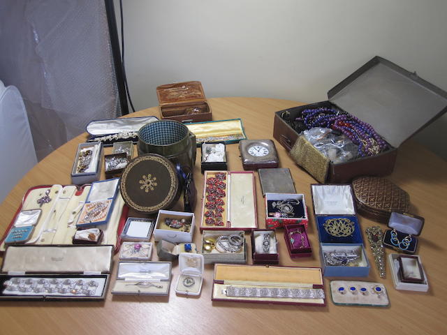 A large collection of jewellery and costume jewellery