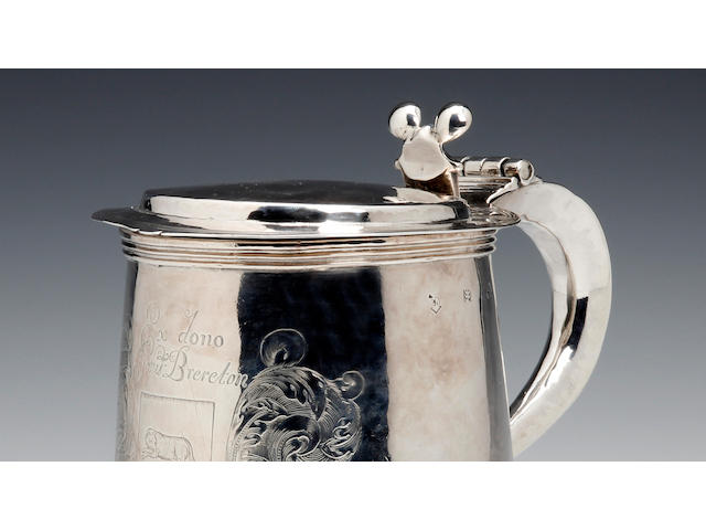 A Charles II silver tankard by Edward Mangie, Hull, circa 1680, the cover and body each stamped twice with maker's mark and the town mark,