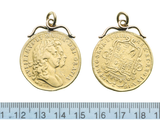 William and Mary, 1688-94, Two Guineas, 1694/3, conjoined busts right,